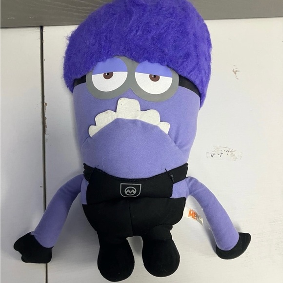 evil minion despicable me 18” purple plush - Picture 2 of 5